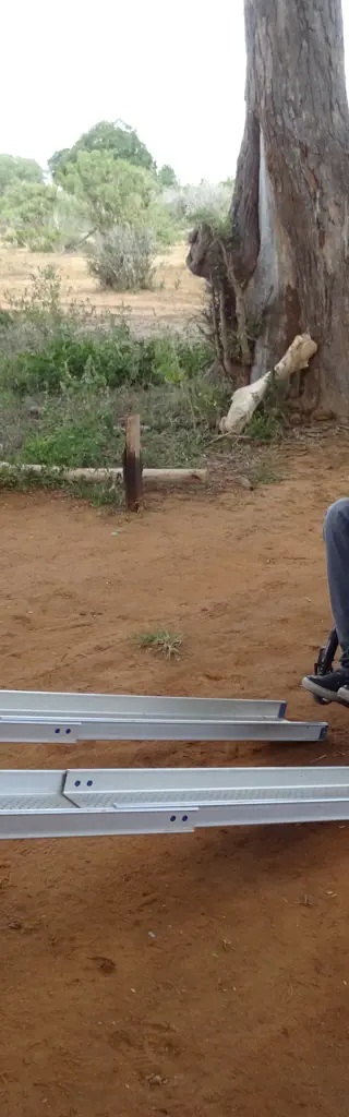 Safari in Kenia – Erkennt ein Elefant einen Rollstuhl?